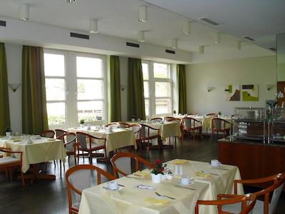 هک-هتل دوسلدورف سیتی