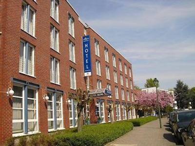 هک-هتل دوسلدورف سیتی