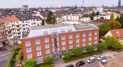 هک-هتل دوسلدورف سیتی