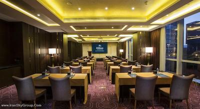 هیلتون شنژن فوتین