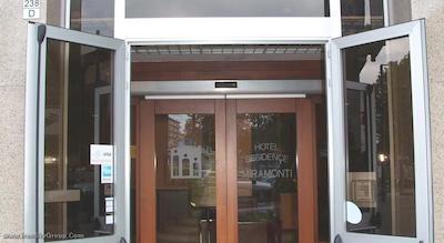 رزیدنس میرمنتیی