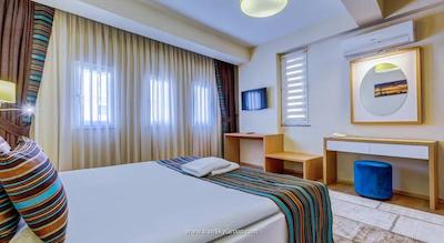 مانسول سوئیت گلدن هورن