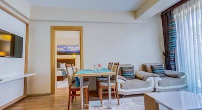 مانسول سوئیت گلدن هورن