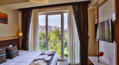 مانسول سوئیت گلدن هورن