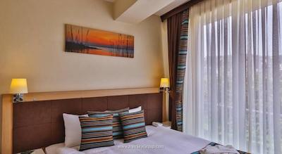 مانسول سوئیت گلدن هورن