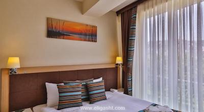 مانسول سوئیت گلدن هورن