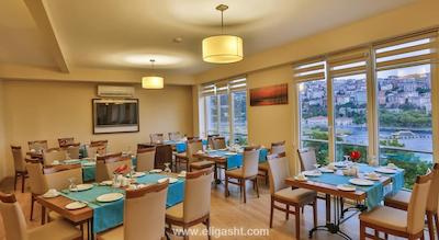 مانسول سوئیت گلدن هورن