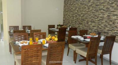 روستاولی پالاس