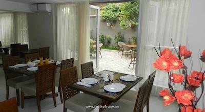 روستاولی پالاس