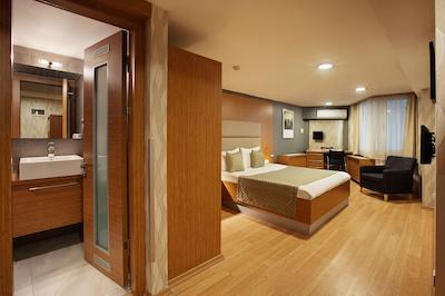 گالری رزیدنس هتل نیشان تاشی