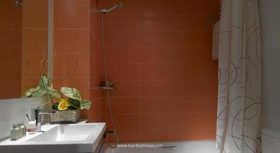 کاسترو اخکلوسیو رسیدنکس