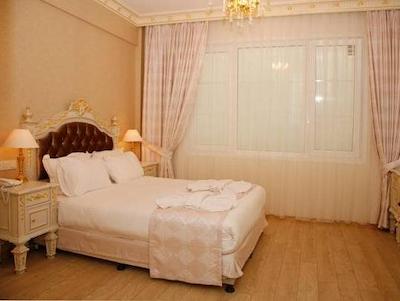 کاراکوی پورت هتل