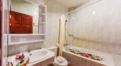 فورست پاتونگ هتل