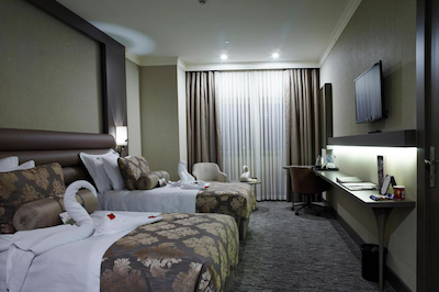 یورو پارک اوتل