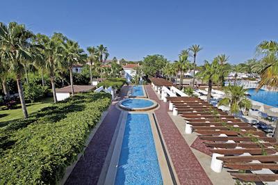 پیجیاس کایریس ریزورت