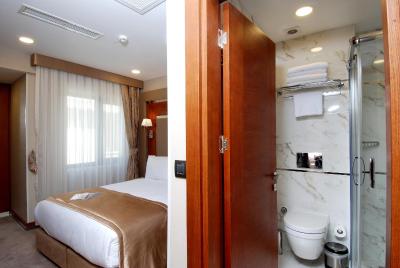 دوسو دوسی هتل اولد سیتی