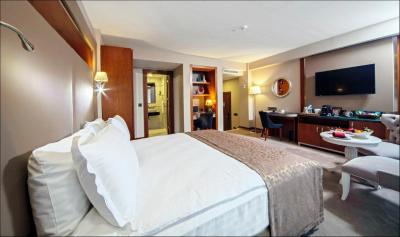 دوسو دوسی هتل اولد سیتی