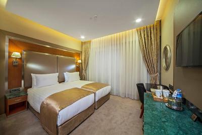 دوسو دوسی هتل اولد سیتی