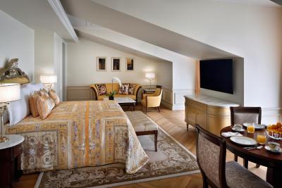 پالازو ورساچه دبی