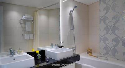 داماک میسون د ویل بریز