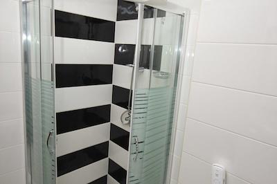 آسرین بیزینس هتل