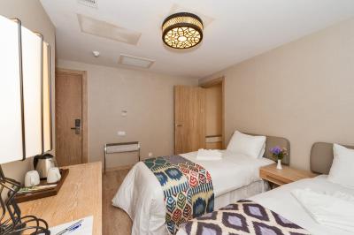 آیبار هتل بوتیک