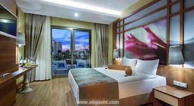 خفیرا دولوکس رسرت اند اسپا نو سینگل من