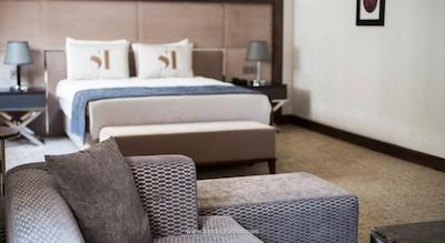 اینساید هتل شیشلی