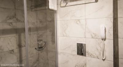 اینساید هتل شیشلی