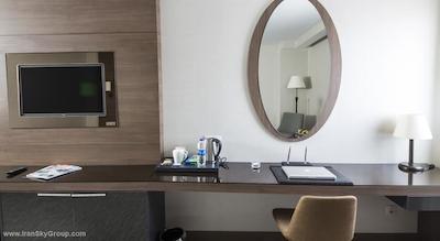 اینساید هتل شیشلی