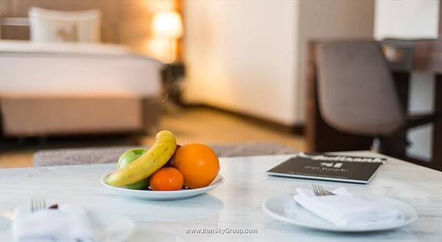 اینساید هتل شیشلی
