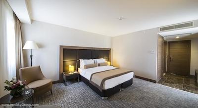 اینساید هتل شیشلی