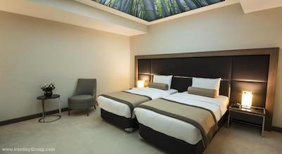 اینساید هتل شیشلی