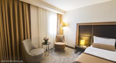 اینساید هتل شیشلی