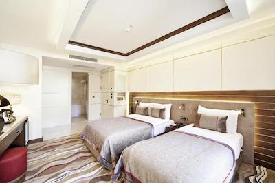 گرند هتل د پرا