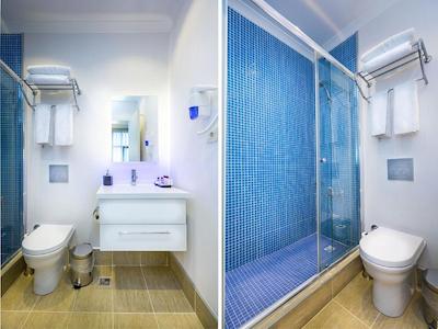 فاتیح هتل کرنر