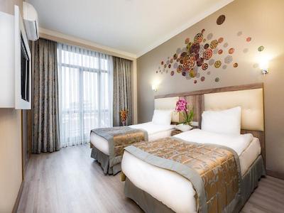 فاتیح هتل کرنر