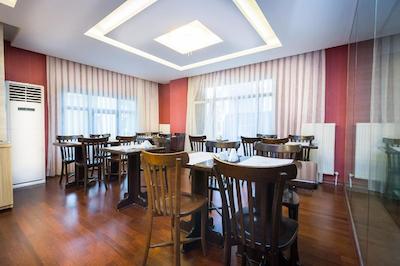 فاتیح هتل کرنر