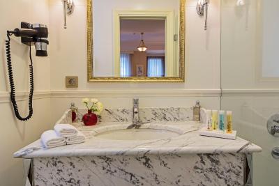 نار باگداتلیان هتل