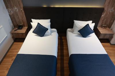 نوا پلازا کریستال