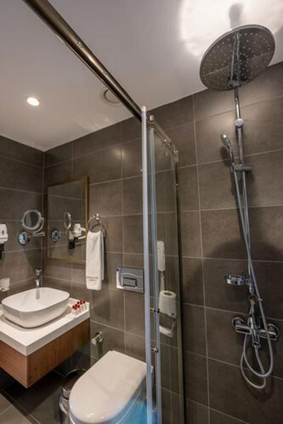 نوا پلازا کریستال