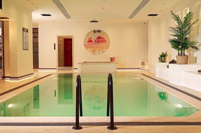 نوا پلازا کریستال