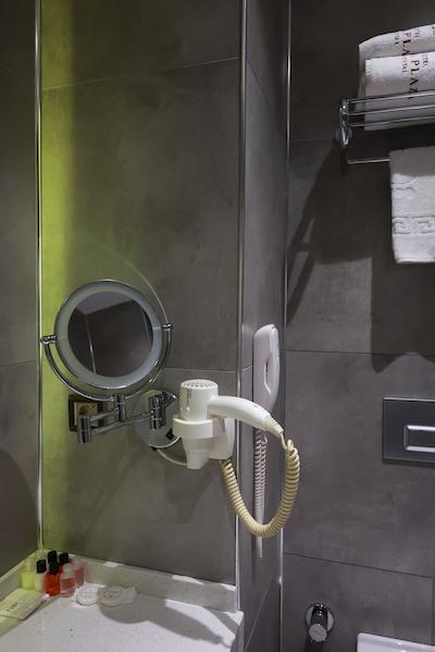 نوا پلازا کریستال