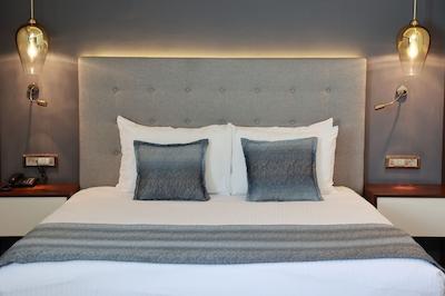 نوا پلازا کریستال