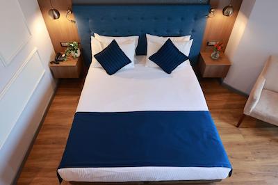 نوا پلازا کریستال