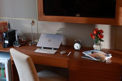 نوا پلازا کریستال