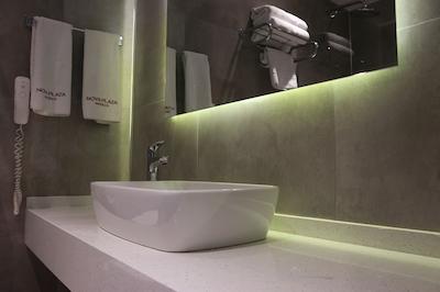 نوا پلازا کریستال