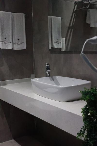 نوا پلازا کریستال