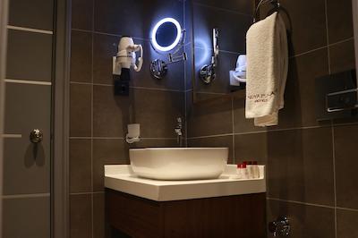 نوا پلازا کریستال