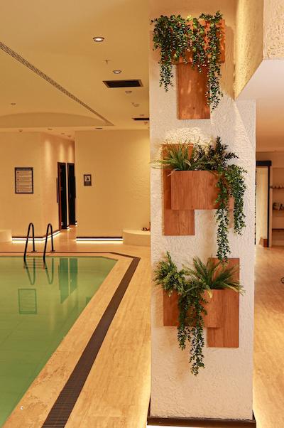 نوا پلازا کریستال